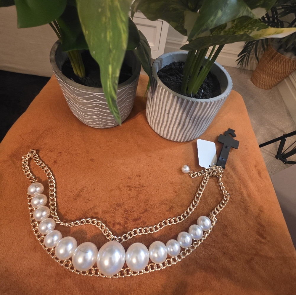 Elegant Pearl and Gold Chain Belt - Picture 8 of 8